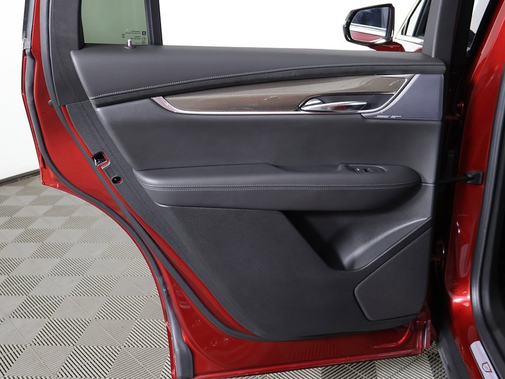 Used 2024 Cadillac XT6 Premium Luxury w/ Platinum Package image 34