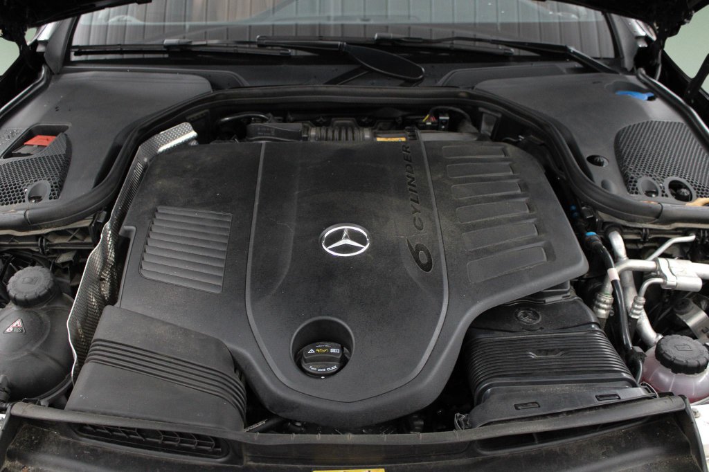 Used 2023 Mercedes-Benz E 450 Cabriolet image 39