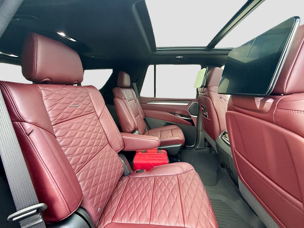 New 2025 Cadillac Escalade Premium Luxury w/ LPO, Floor Liner Package image 31