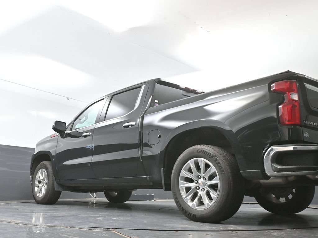 Used 2021 Chevrolet Silverado 1500 LTZ w/ LTZ Premium Package AWD/4WD image 29
