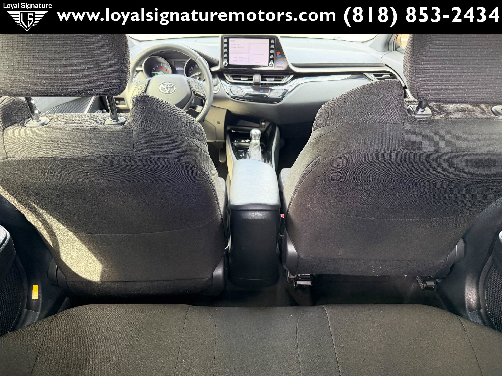 Used 2019 Toyota C-HR XLE FWD image 12