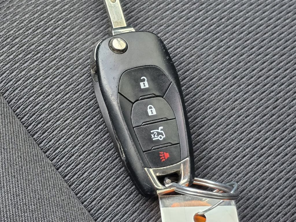 Used 2018 Chevrolet Cruze LT image 32