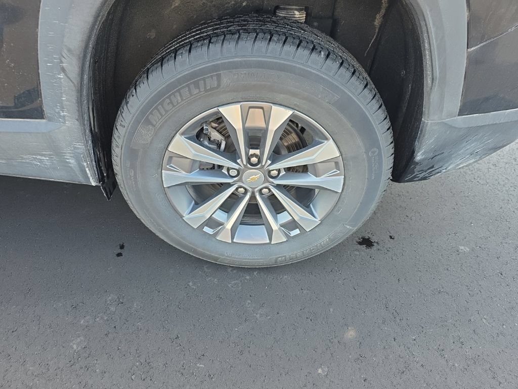 Used 2026 Chevrolet Equinox LT AWD/4WD image 8