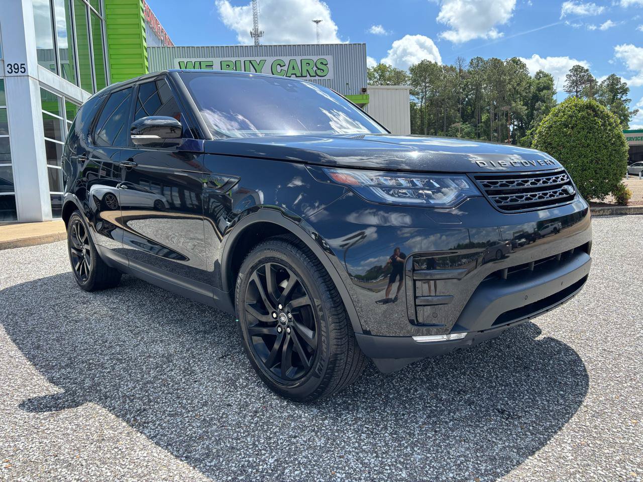 Used 2017 Land Rover Discovery HSE AWD/4WD image 7