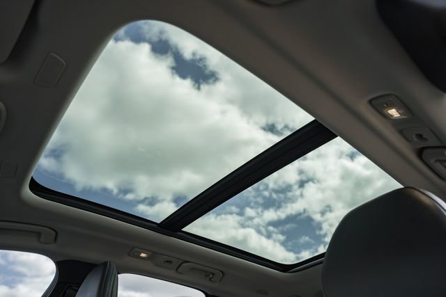 Used 2024 Volvo XC60 T8 Ultimate w/ Protection Package Premier image 31