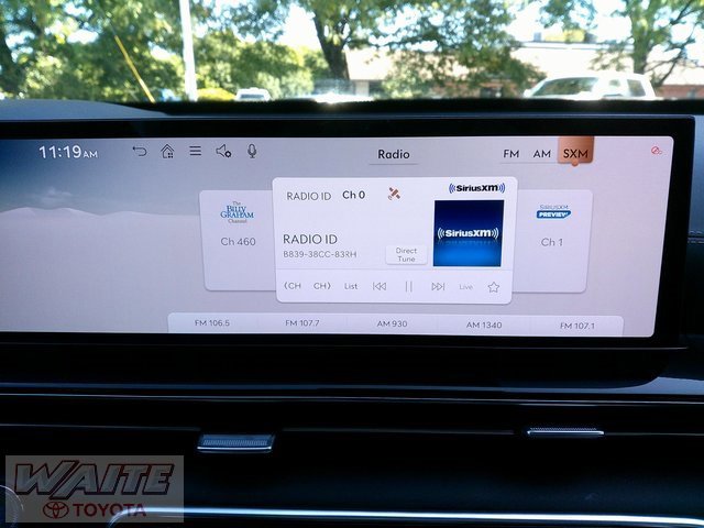 Used 2025 Genesis GV80 2.5T Standard image 16