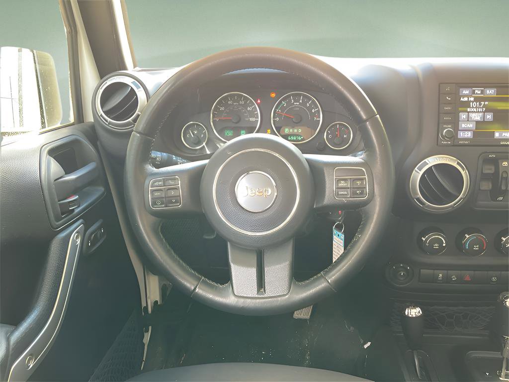 Used 2016 Jeep Wrangler Unlimited Sahara w/ Connectivity Group image 18