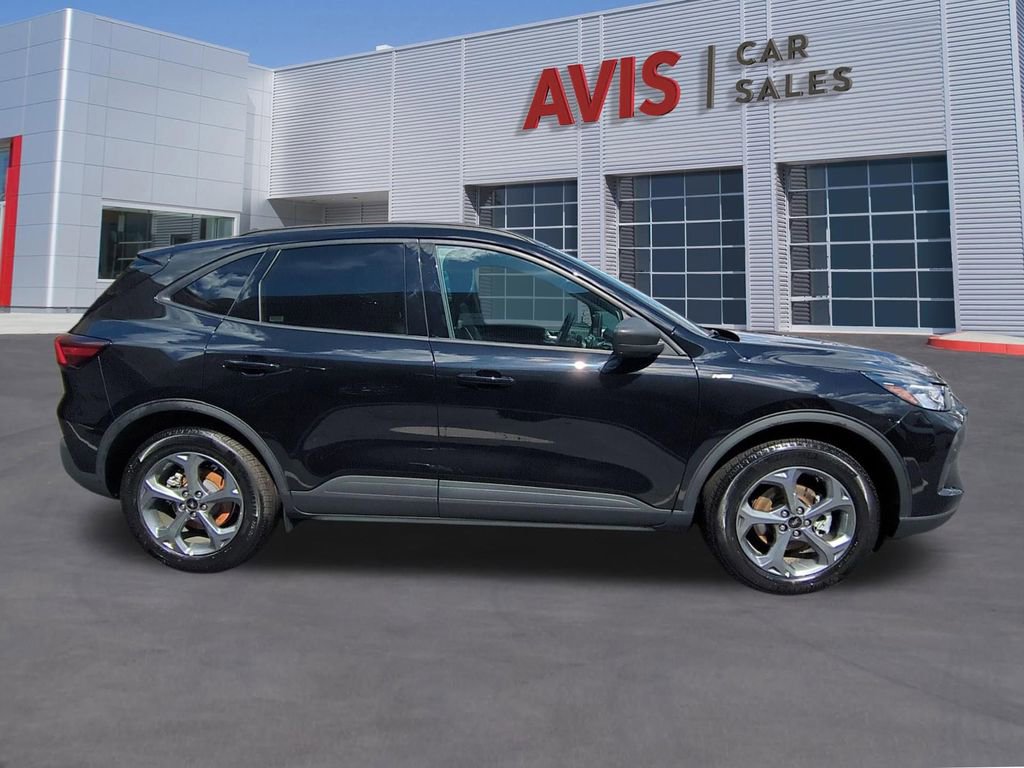 Used 2025 Ford Escape ST-Line image 5