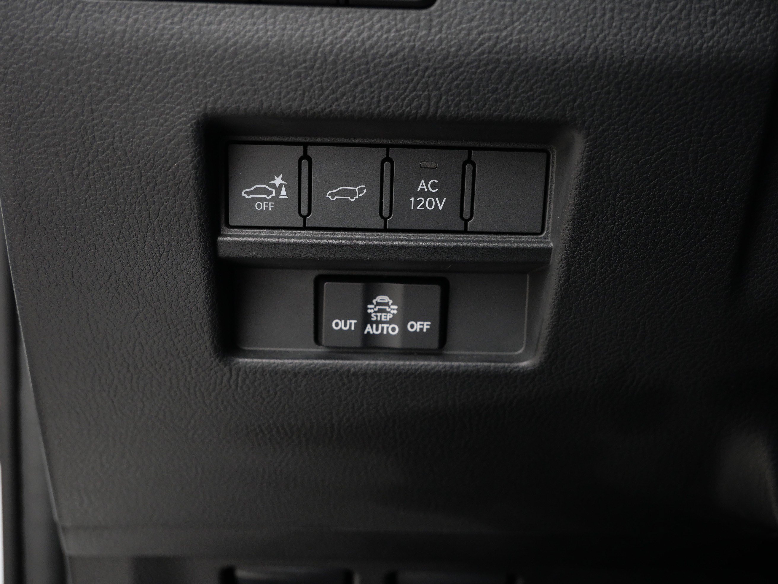 Used 2025 Lexus GX 550 w/ Accessory Package (2T) AWD/4WD image 28