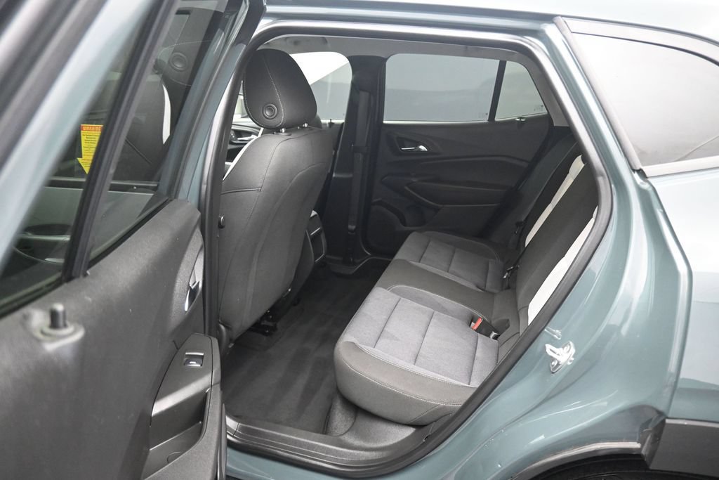 Used 2025 Chevrolet Trax LS FWD image 27