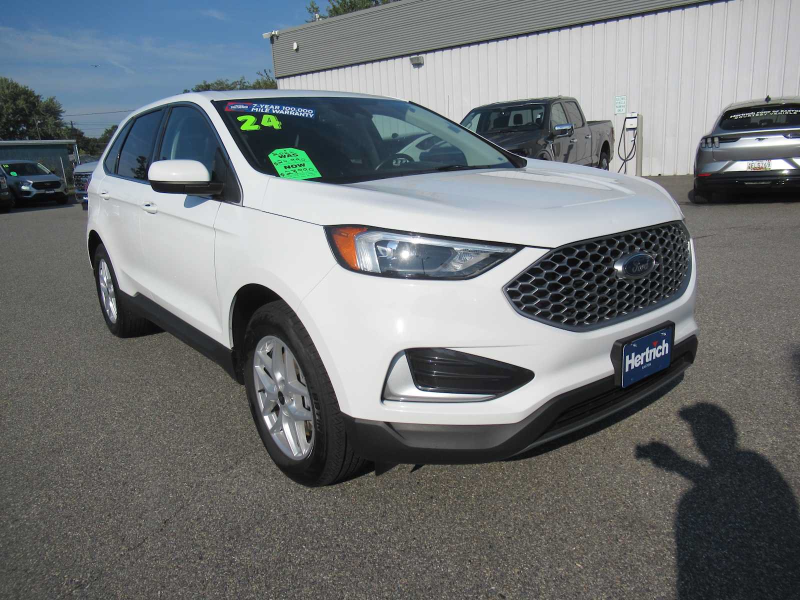 Used 2024 Ford Edge SEL AWD/4WD image 3