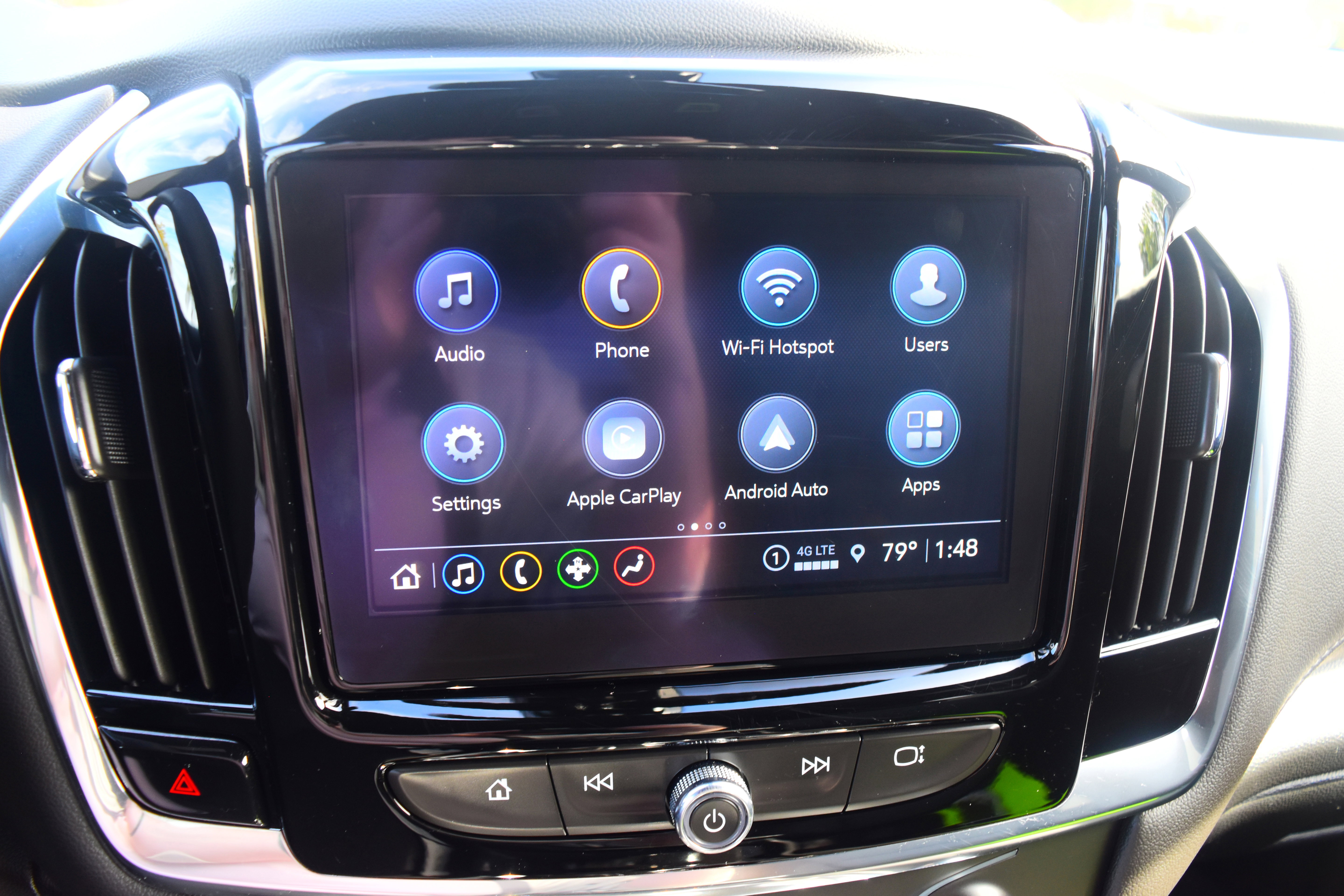 Used 2023 Chevrolet Traverse LT w/ Rear Camera Mirror Package image 22