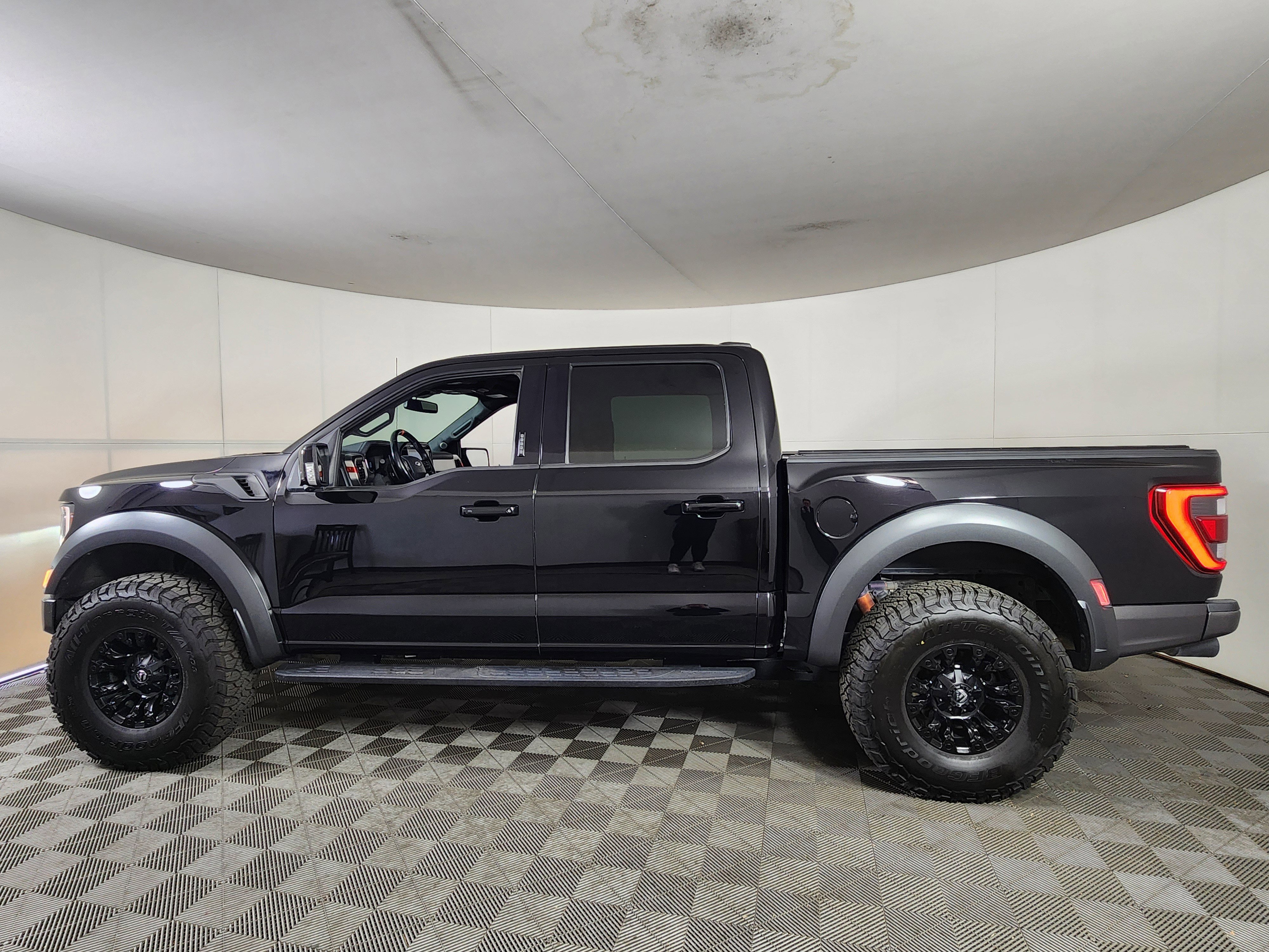 Used 2022 Ford F150 Raptor w/ Raptor 37 Performance Package AWD/4WD image 4