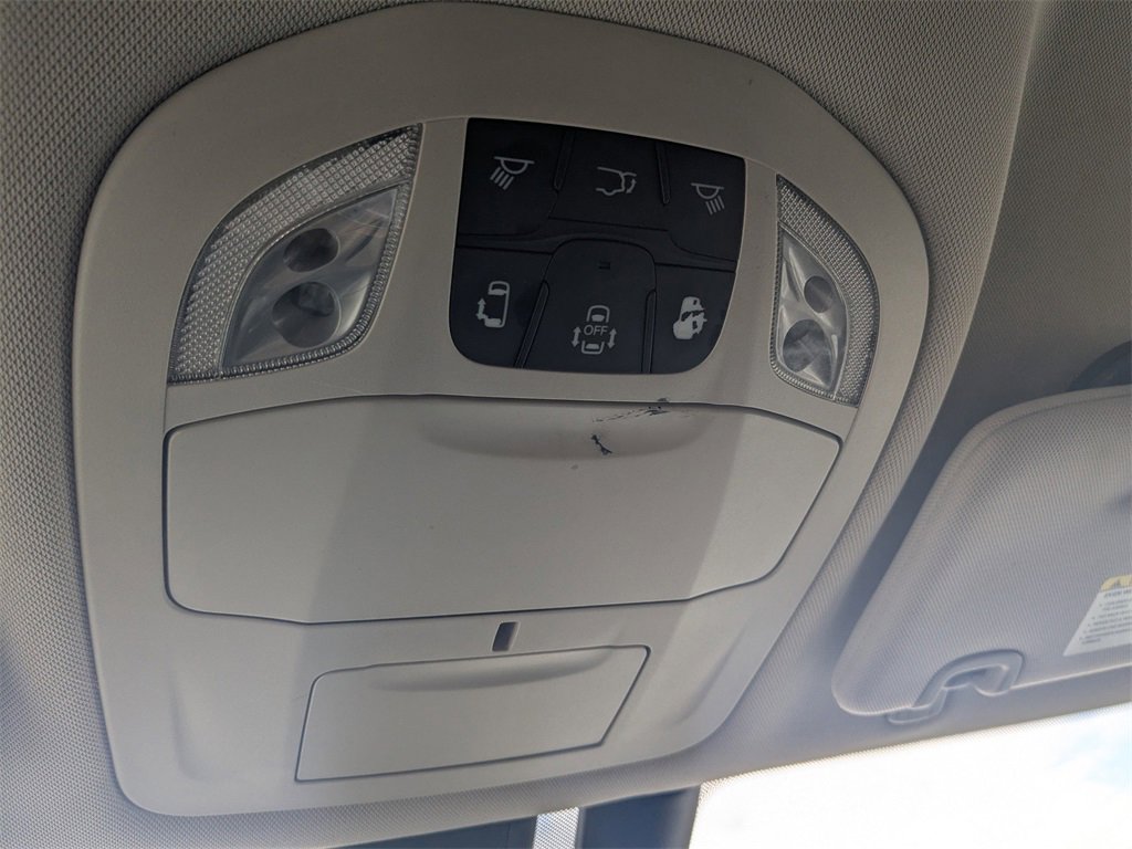 Used 2017 Chrysler Pacifica Touring-L Plus image 38