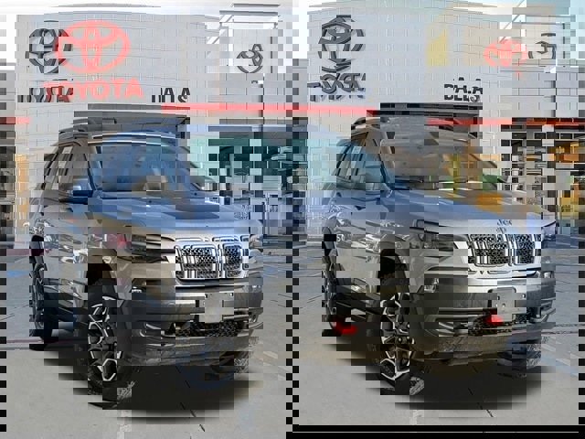 Used 2020 Jeep Cherokee Trailhawk w/ Comfort/Convenience Group