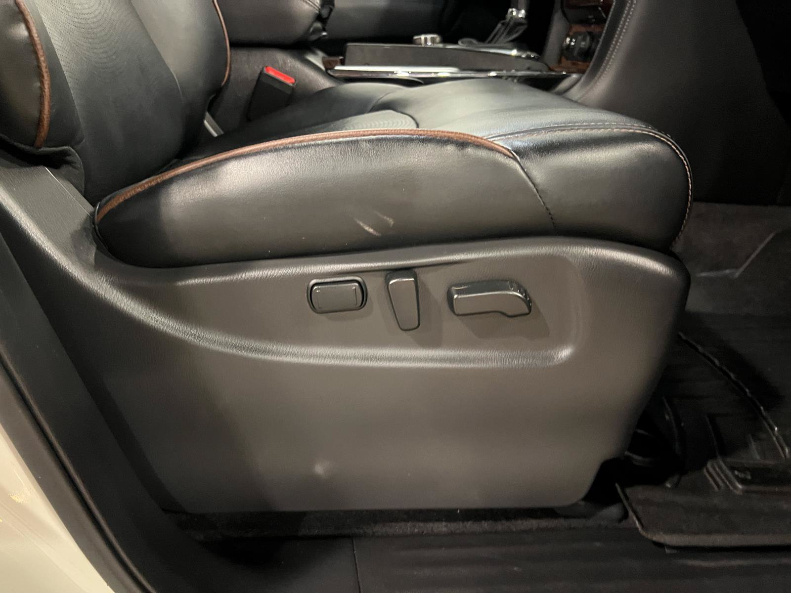 Used 2020 Nissan Armada Platinum w/ Interior Lighting Package AWD/4WD image 45