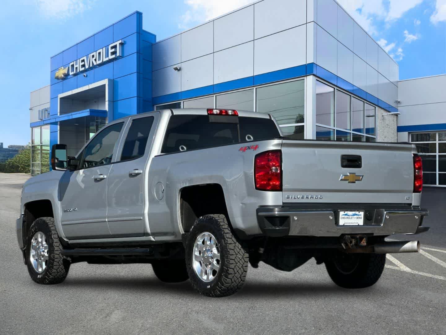 Used 2015 Chevrolet Silverado 2500 LT w/ LT Convenience Package AWD/4WD image 6