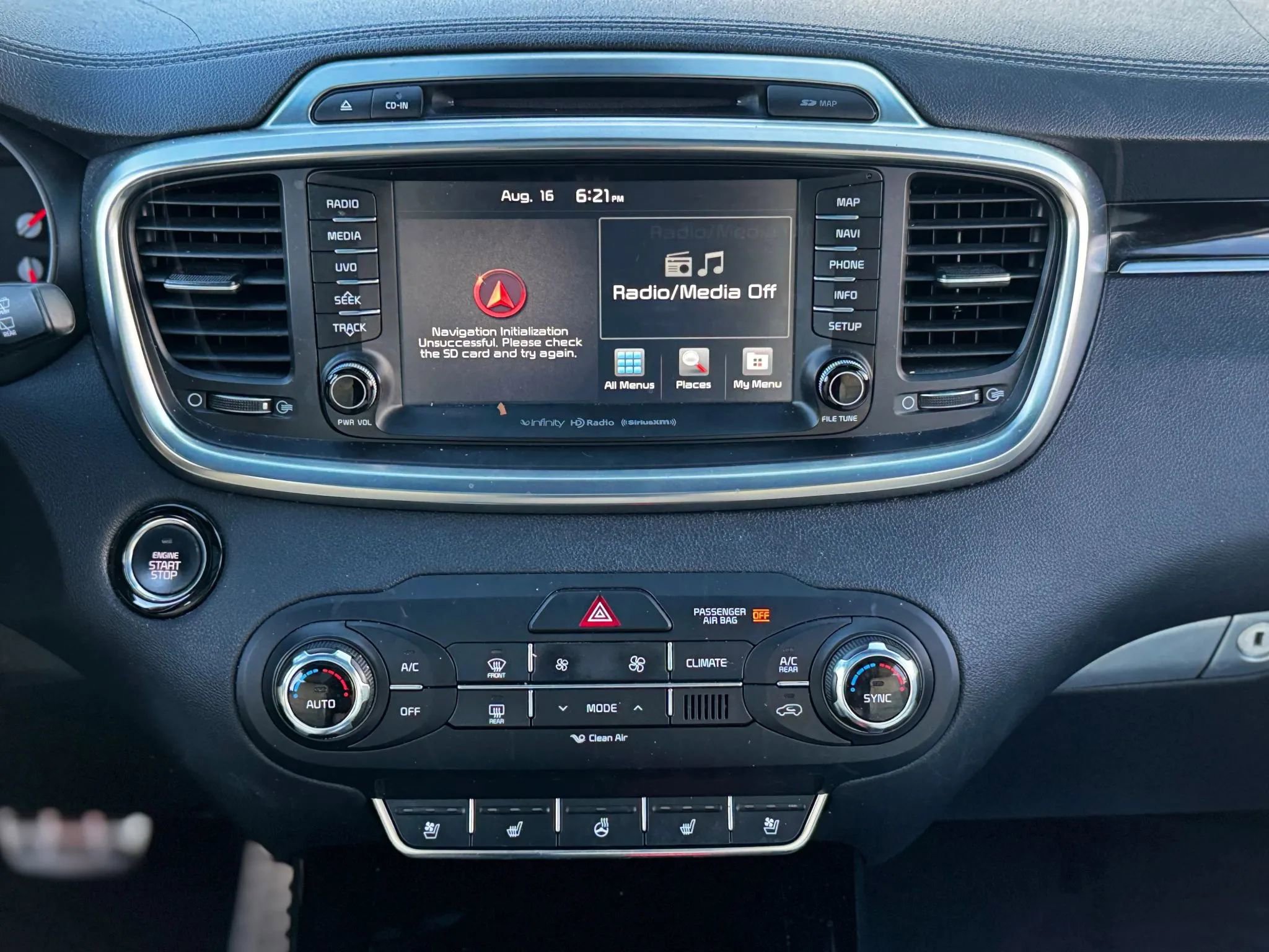 Used 2018 Kia Sorento SX image 22