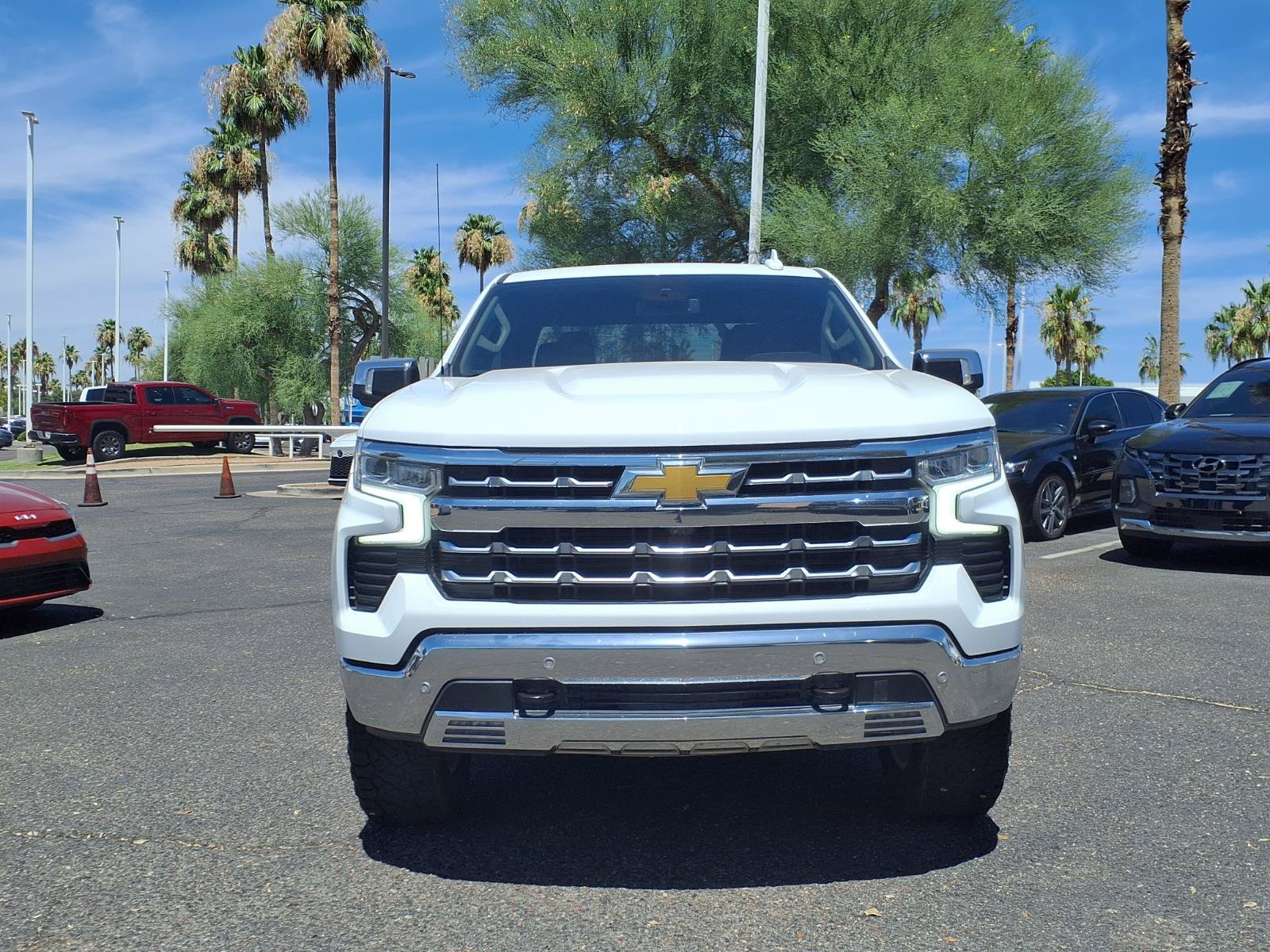 Used 2023 Chevrolet Silverado 1500 LTZ AWD/4WD image 2
