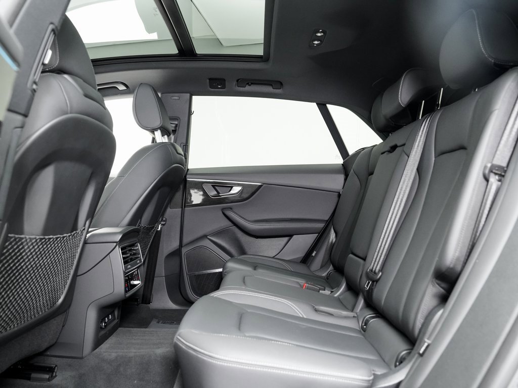 Used 2025 Audi Q8 Premium Plus w/ Premium Plus Package image 23