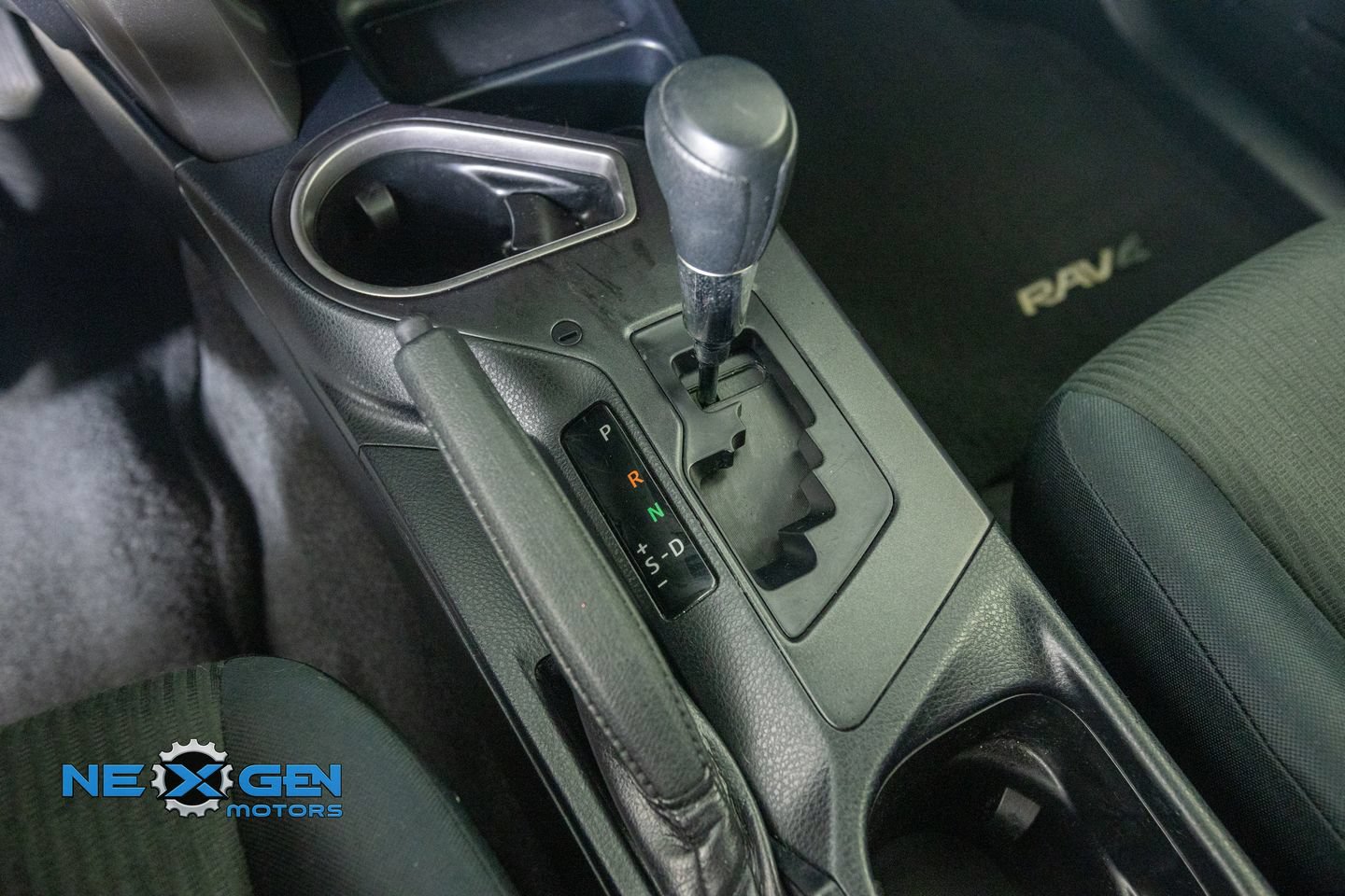 Used 2016 Toyota RAV4 LE FWD image 21