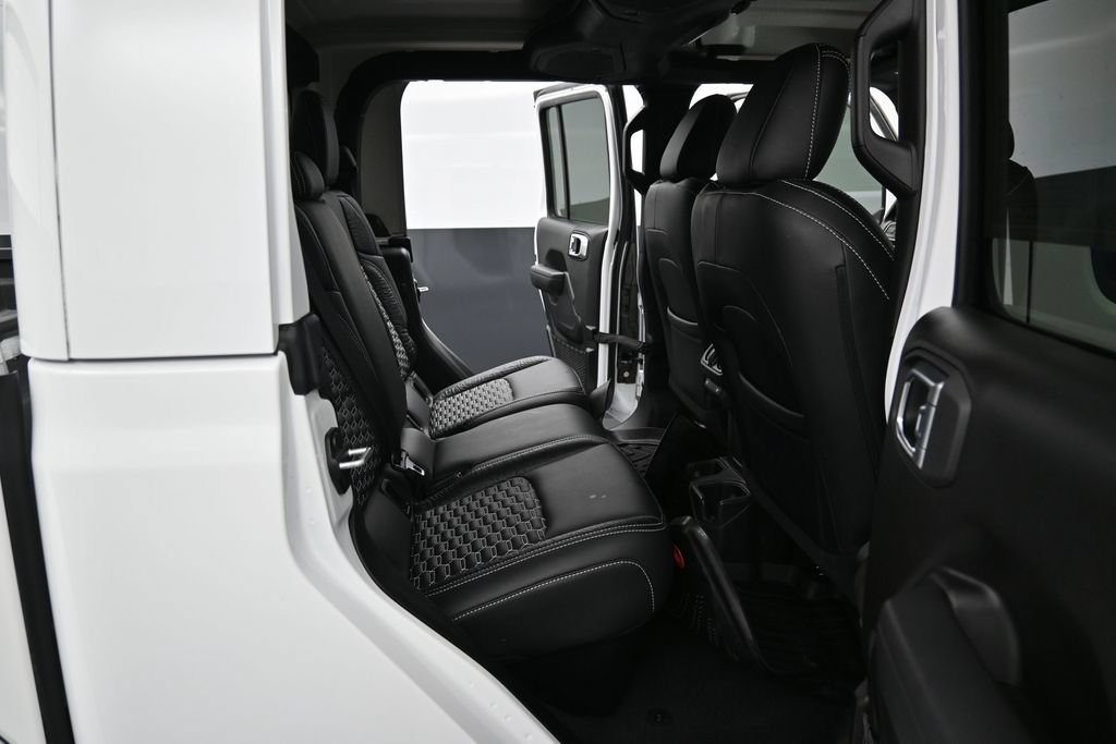 Used 2024 Jeep Gladiator Sport AWD/4WD image 27