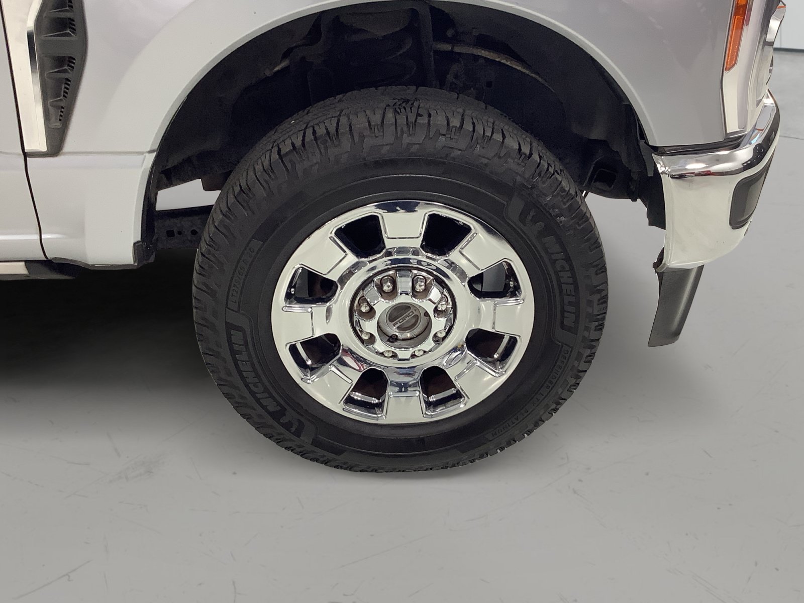 Used 2023 Ford F350 Lariat w/ Lariat Ultimate Package AWD/4WD image 10