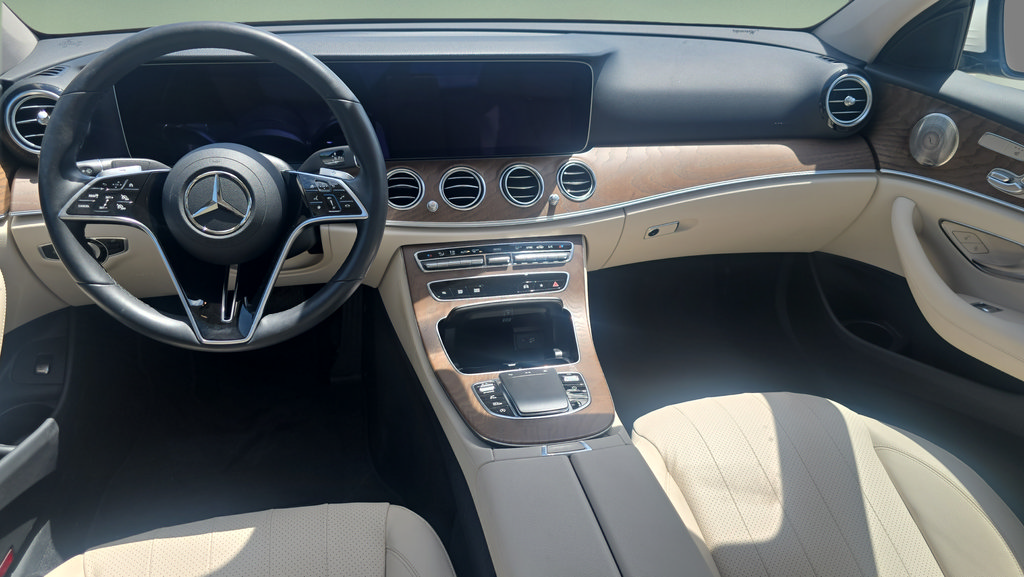 Used 2022 Mercedes-Benz E 350 4MATIC Sedan image 17