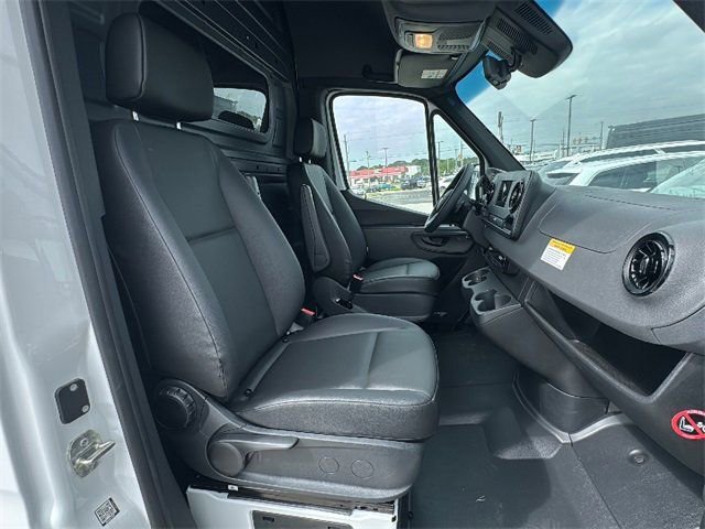 New 2024 Mercedes-Benz Sprinter 144 Cargo video 2