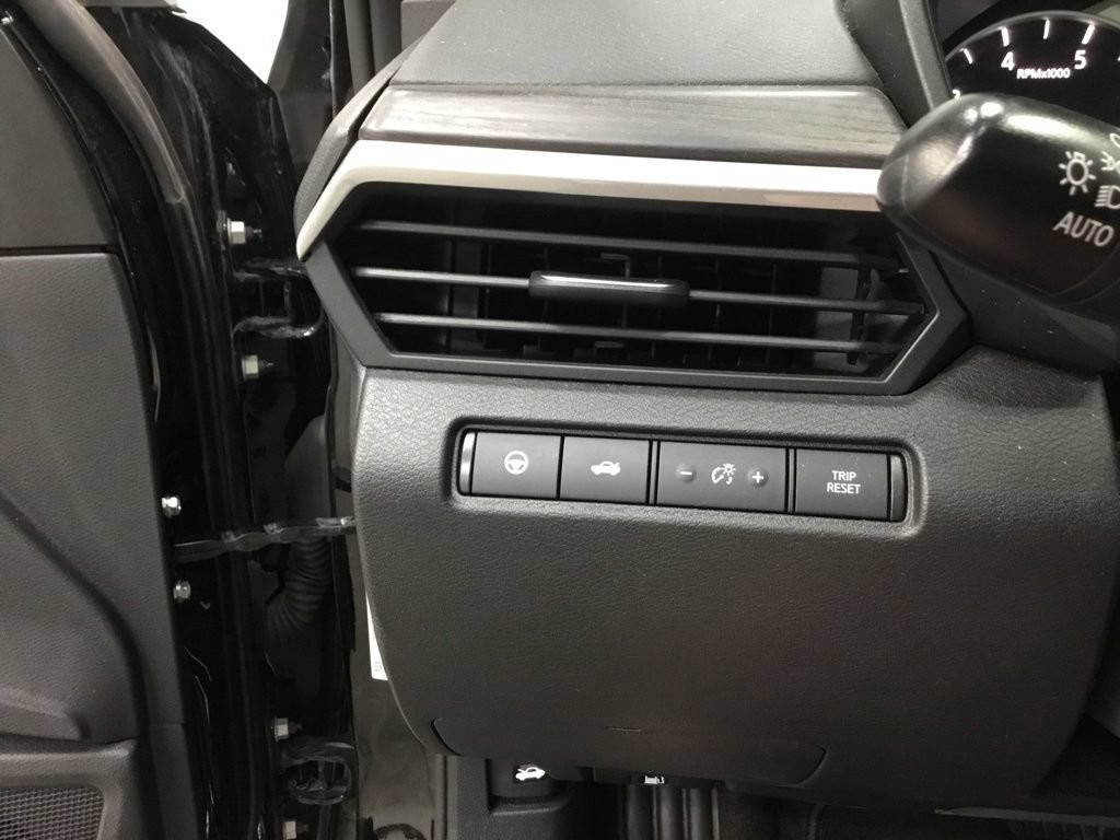 Used 2024 Nissan Altima 2.5 SV w/ SV Premium Package FWD image 15