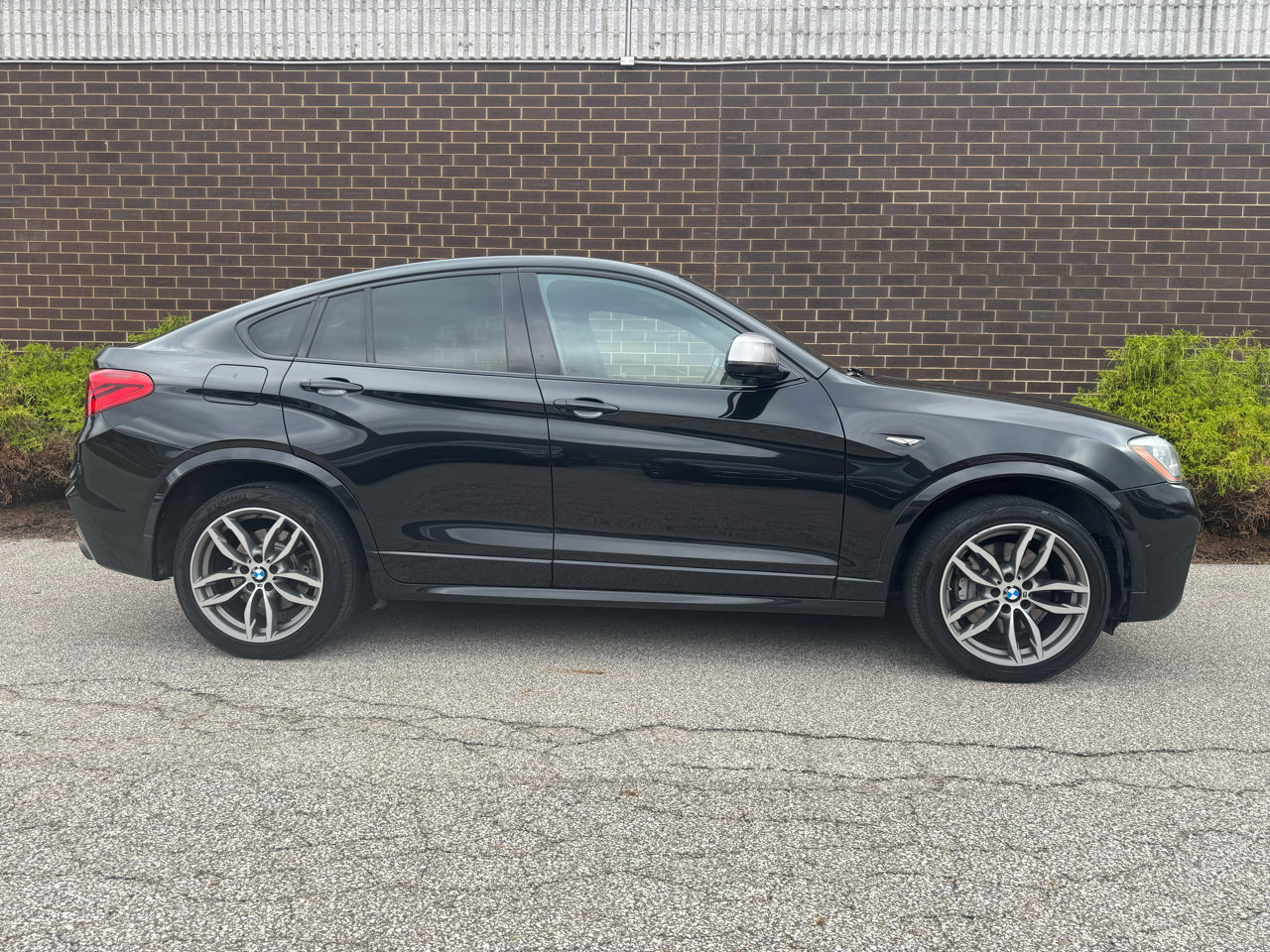 Used 2017 BMW X4 M40i image 29