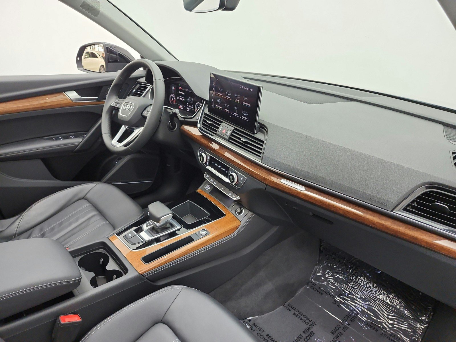 Used 2023 Audi Q5 2.0T Premium Plus w/ Premium Plus Package AWD/4WD image 30