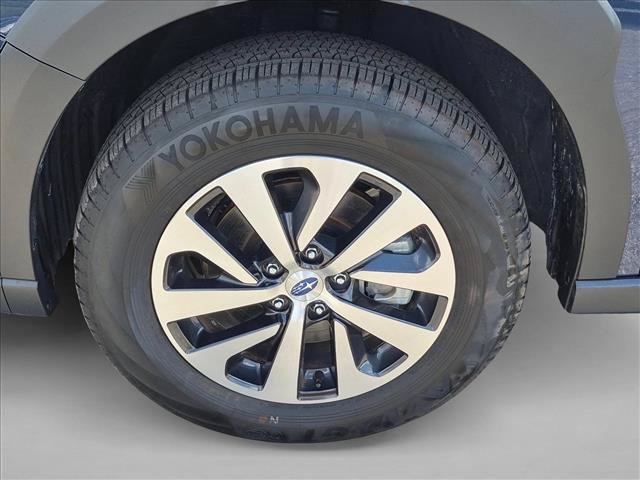 Used 2025 Subaru Outback Premium AWD/4WD image 23