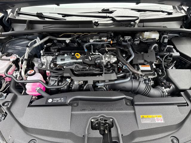Used 2025 Toyota Prius LE image 30