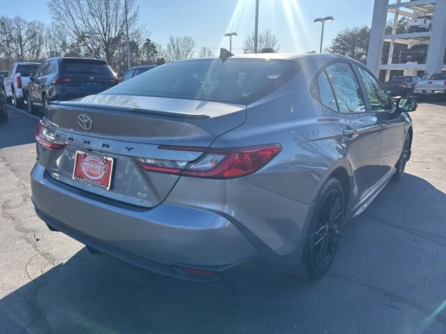 Used 2025 Toyota Camry SE image 5