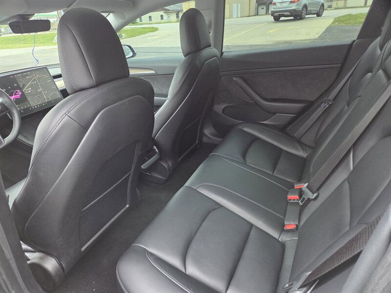Used 2021 Tesla Model 3 Standard Range Plus RWD image 11