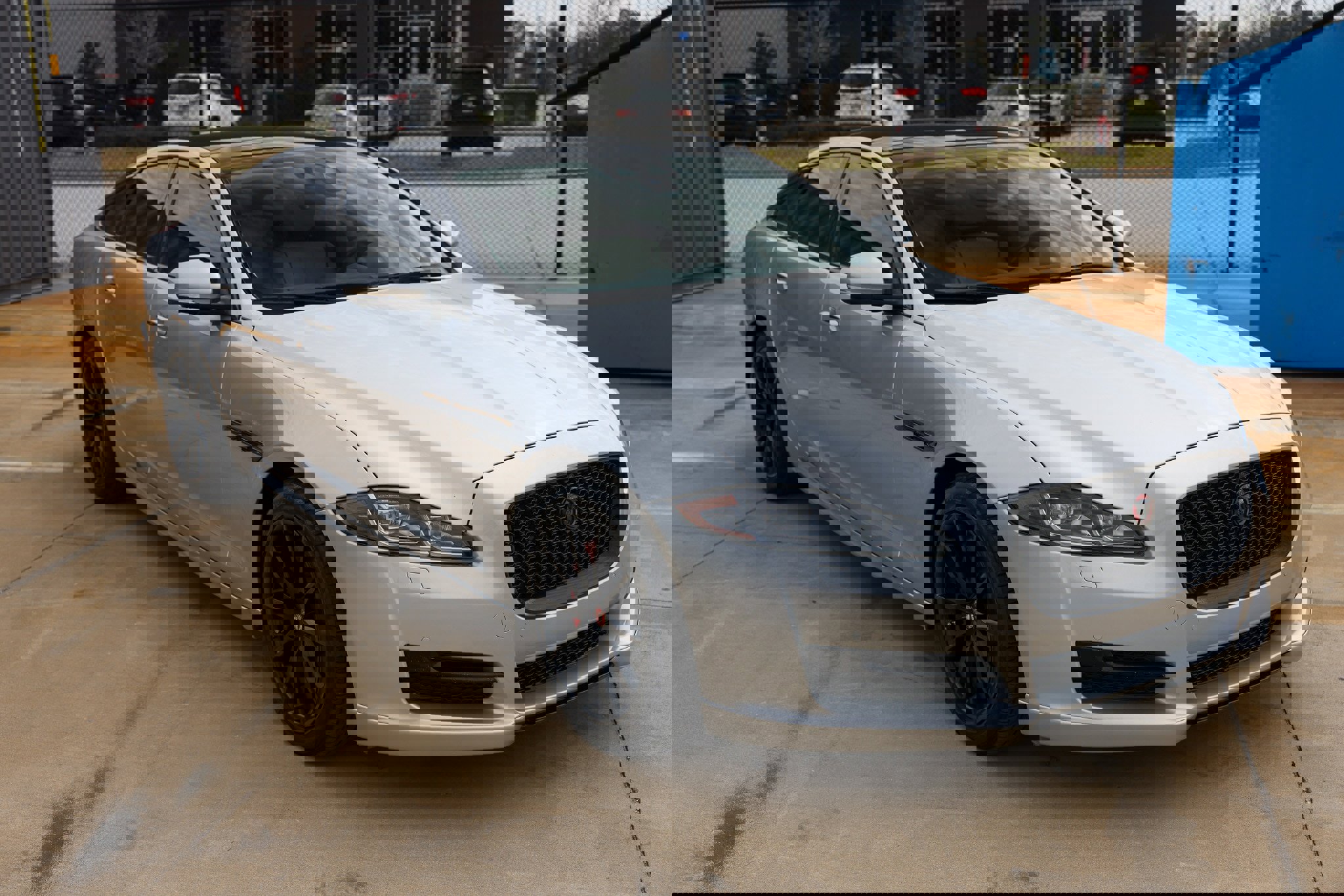 Used 2019 Jaguar XJ R-Sport image 20