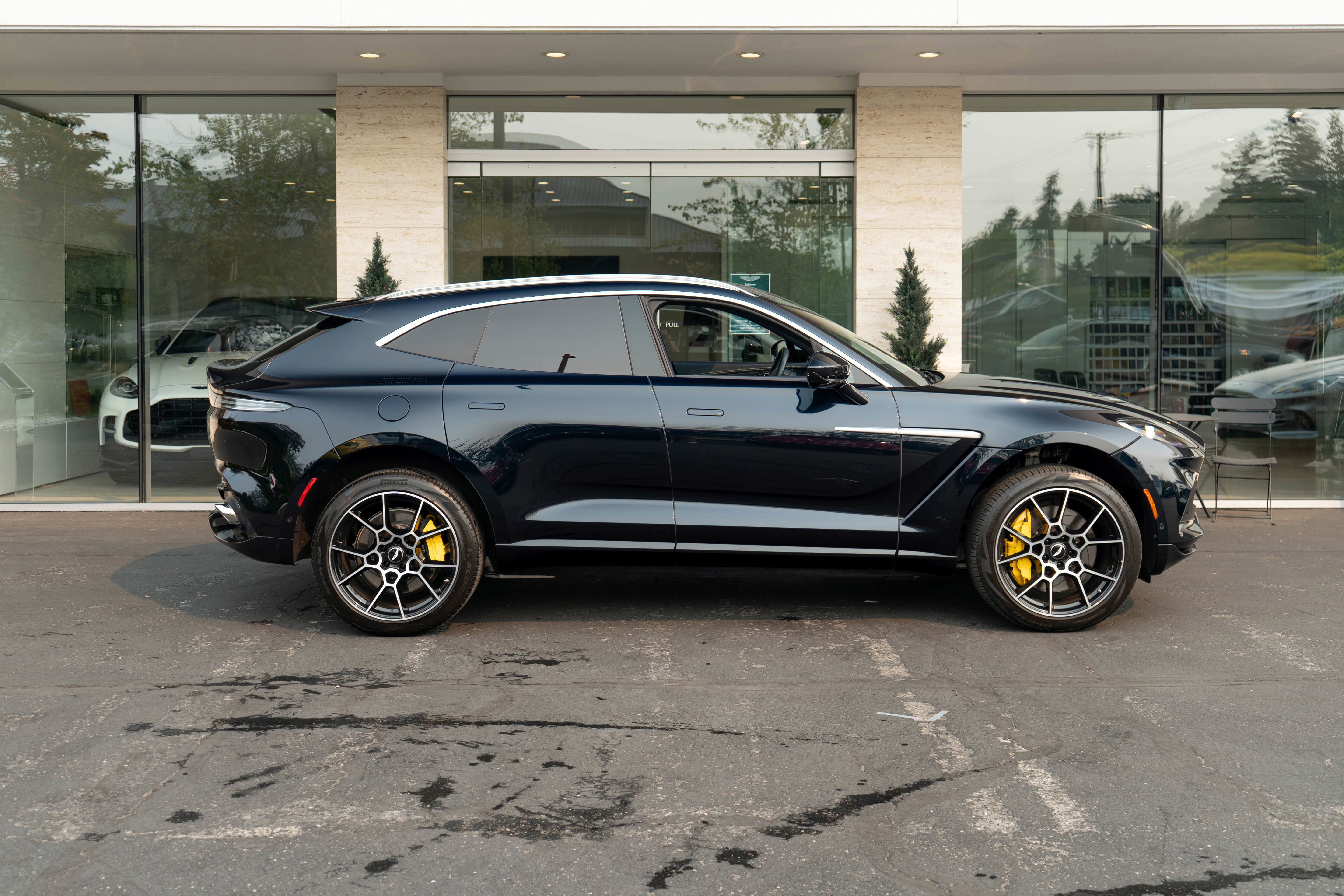 Used 2021 Aston Martin DBX image 52