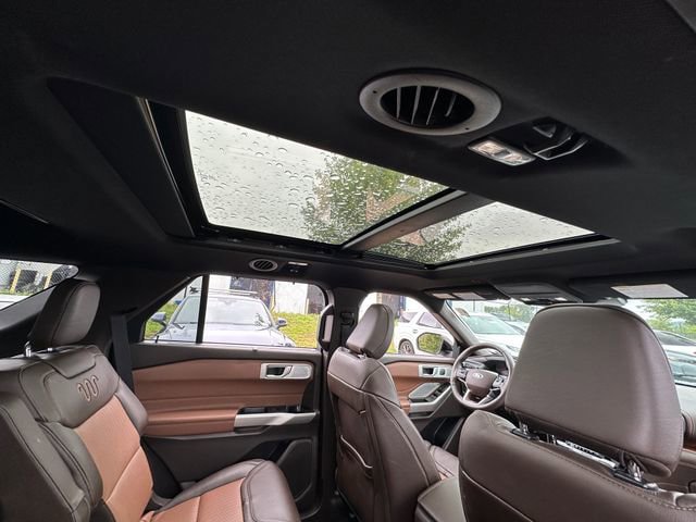 Used 2023 Ford Explorer King Ranch w/ Technology Package AWD/4WD image 37