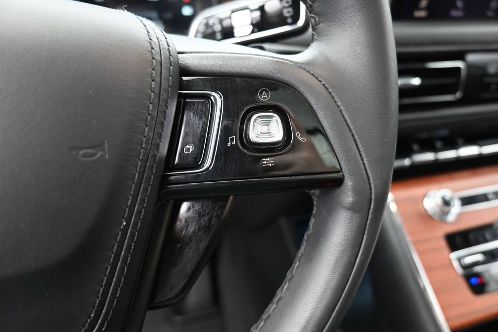 Used 2024 Lincoln Aviator Reserve w/ Equipment Group 201A RWD image 29