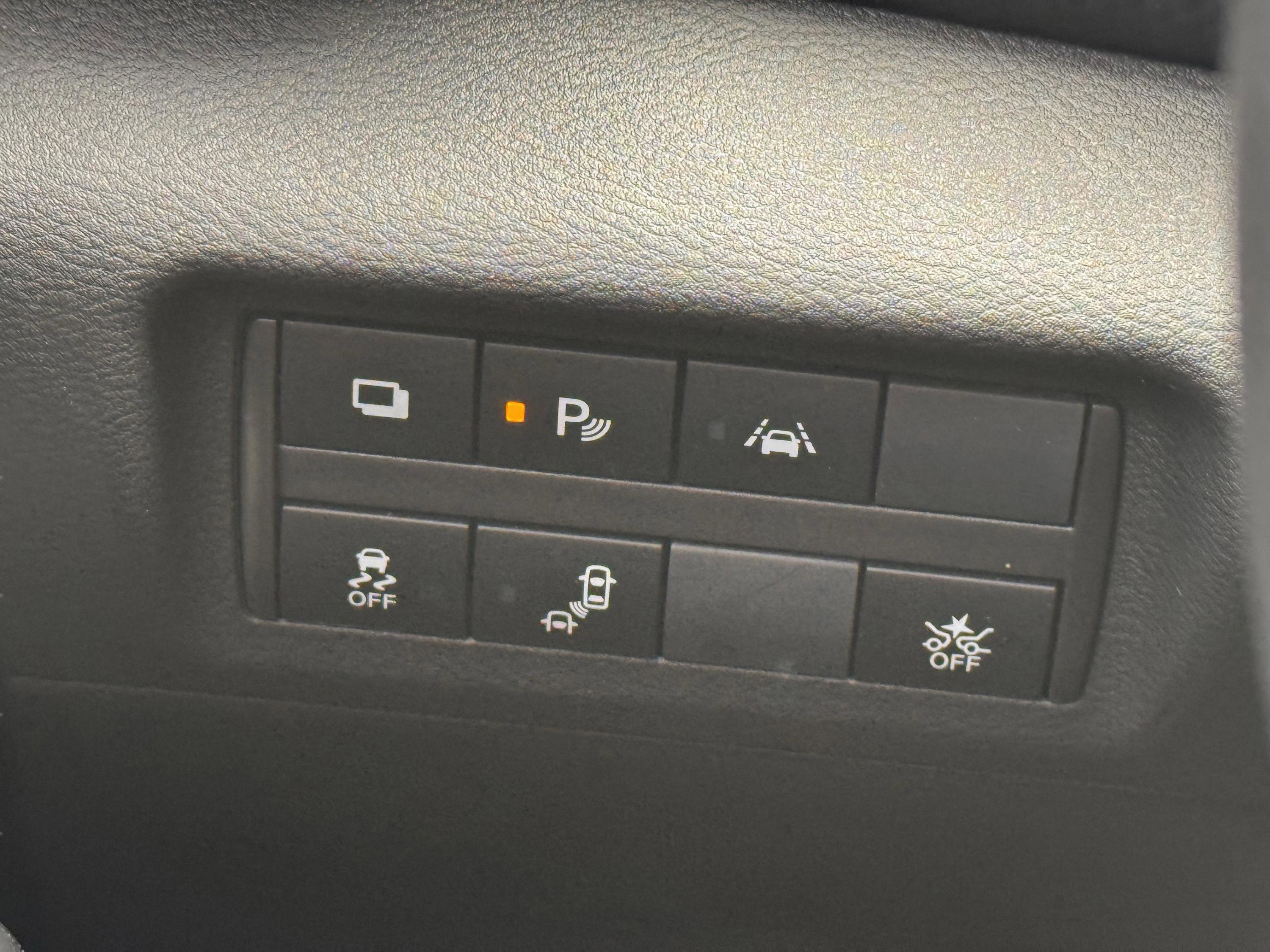 Used 2024 Nissan Kicks S FWD image 7