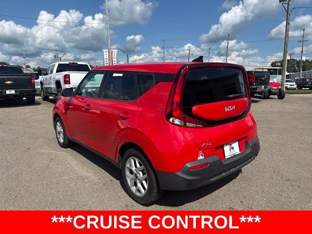 Used 2022 Kia Soul LX w/ Technology Package FWD image 5