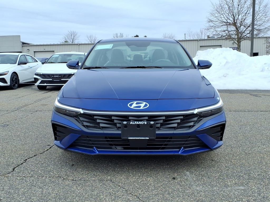 New 2025 Hyundai Elantra Limited image 6