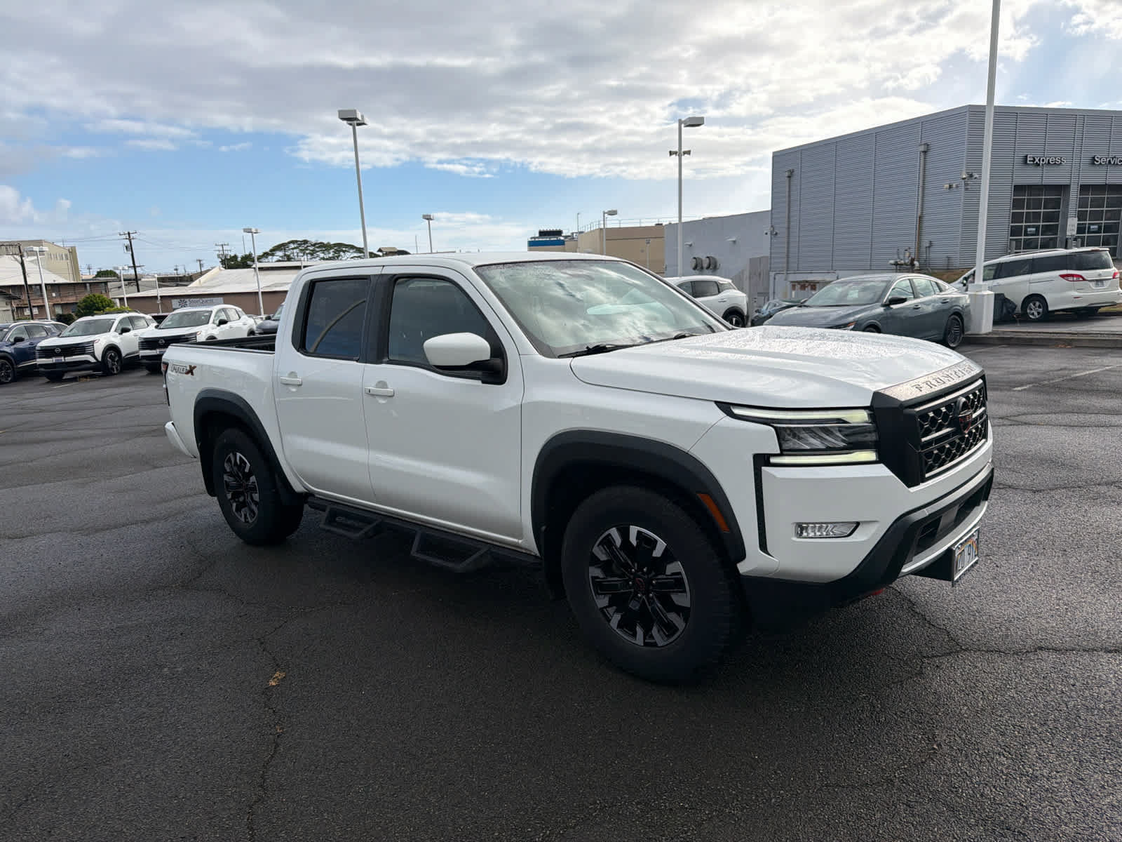 Used 2024 Nissan Frontier Pro-X RWD image 2