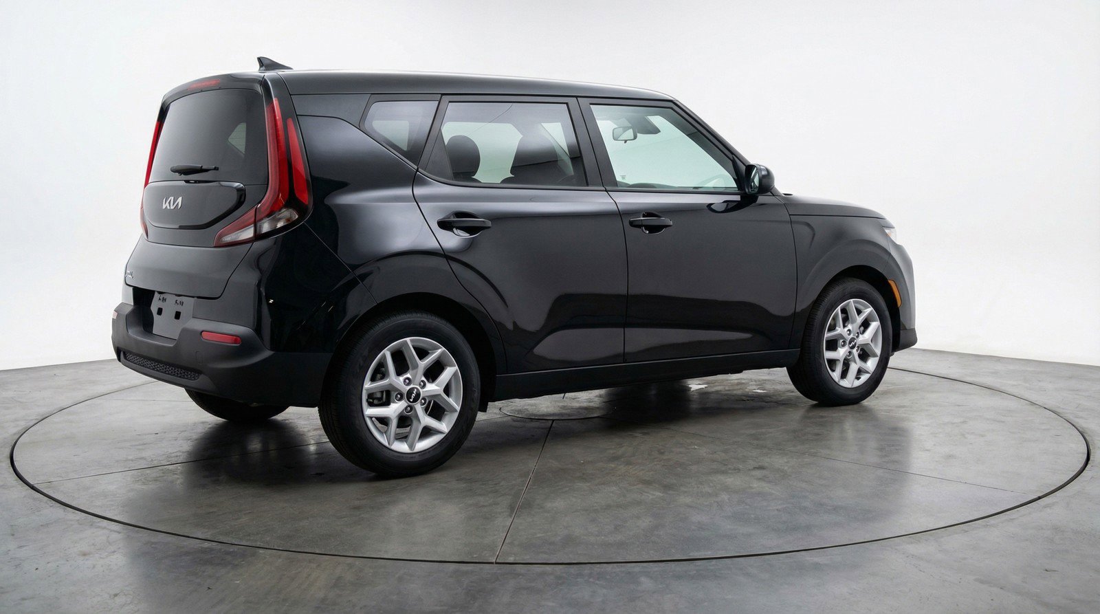 Used 2025 Kia Soul LX w/ LX Technology Package FWD image 9