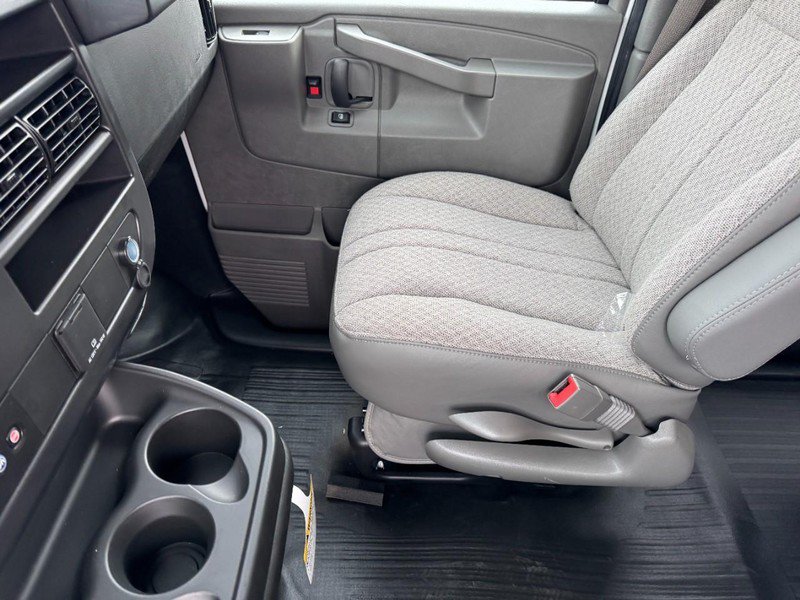 New 2027 Chevrolet Express 3500 LS RWD image 27