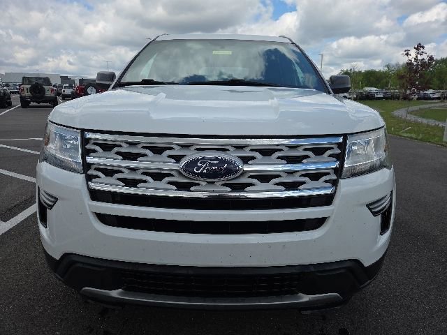 Used 2019 Ford Explorer XLT AWD/4WD image 3