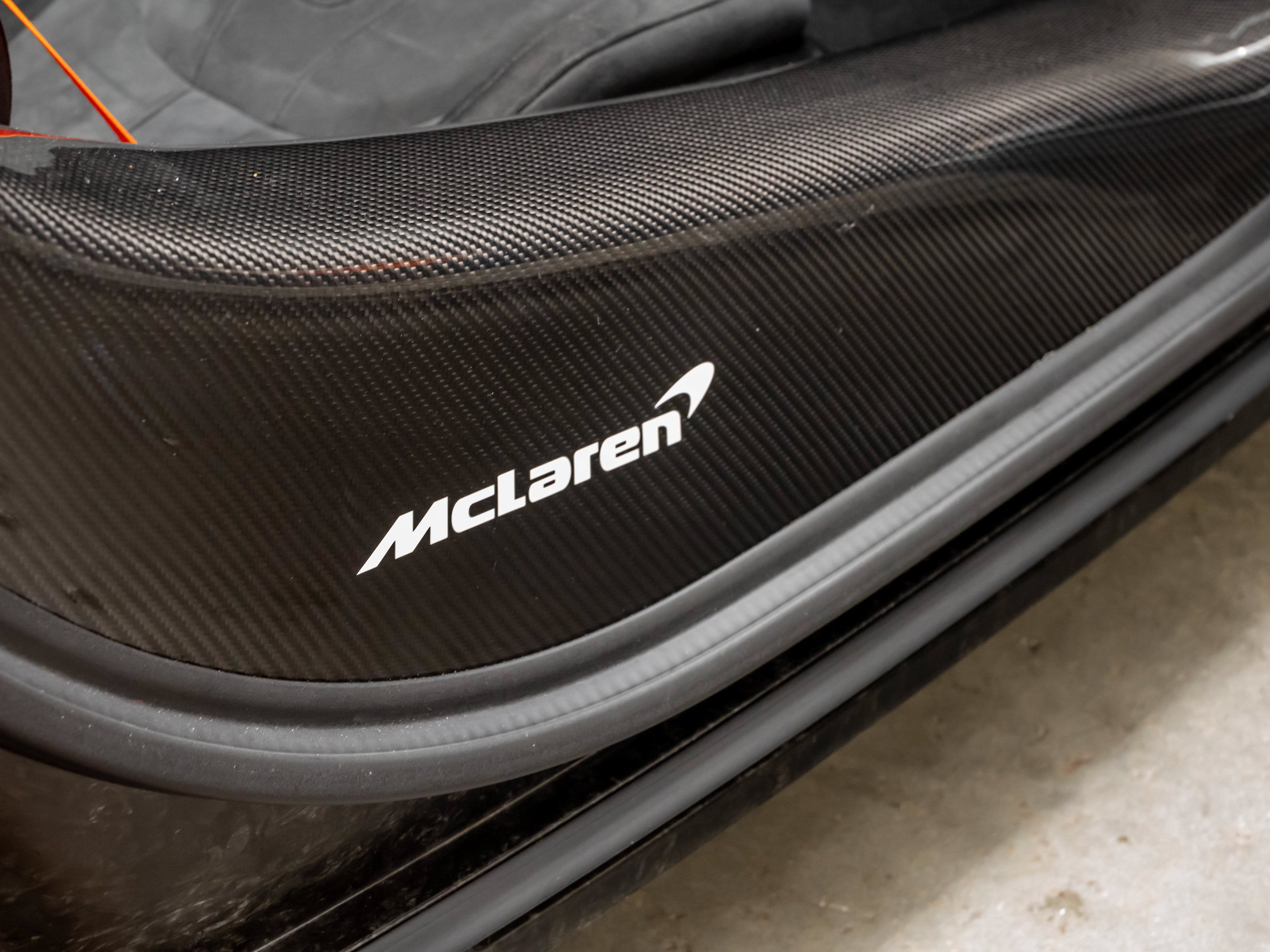 Used 2025 McLaren 750S Spider RWD image 32
