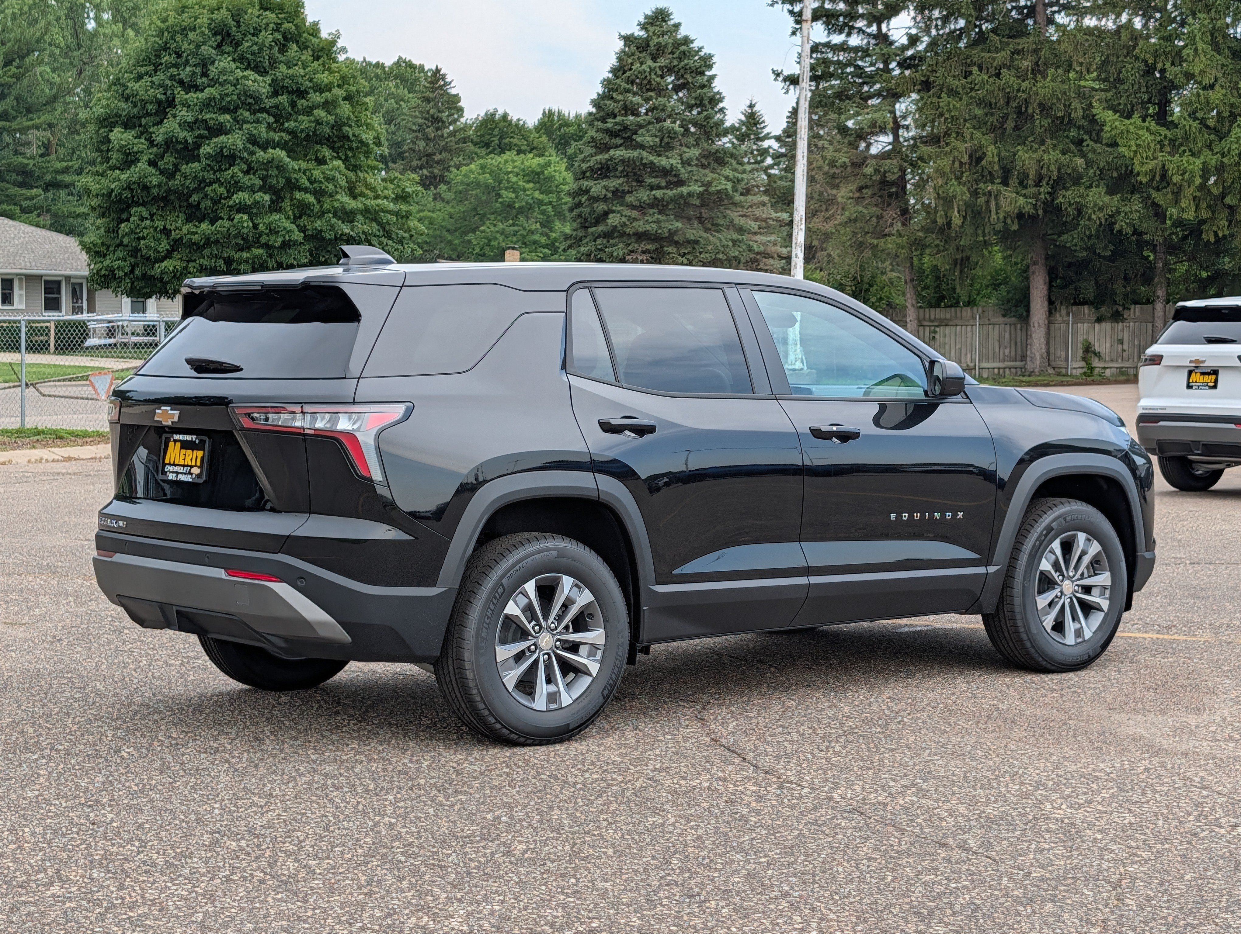 New 2026 Chevrolet Equinox LT w/ Convenience Package II AWD/4WD image 3