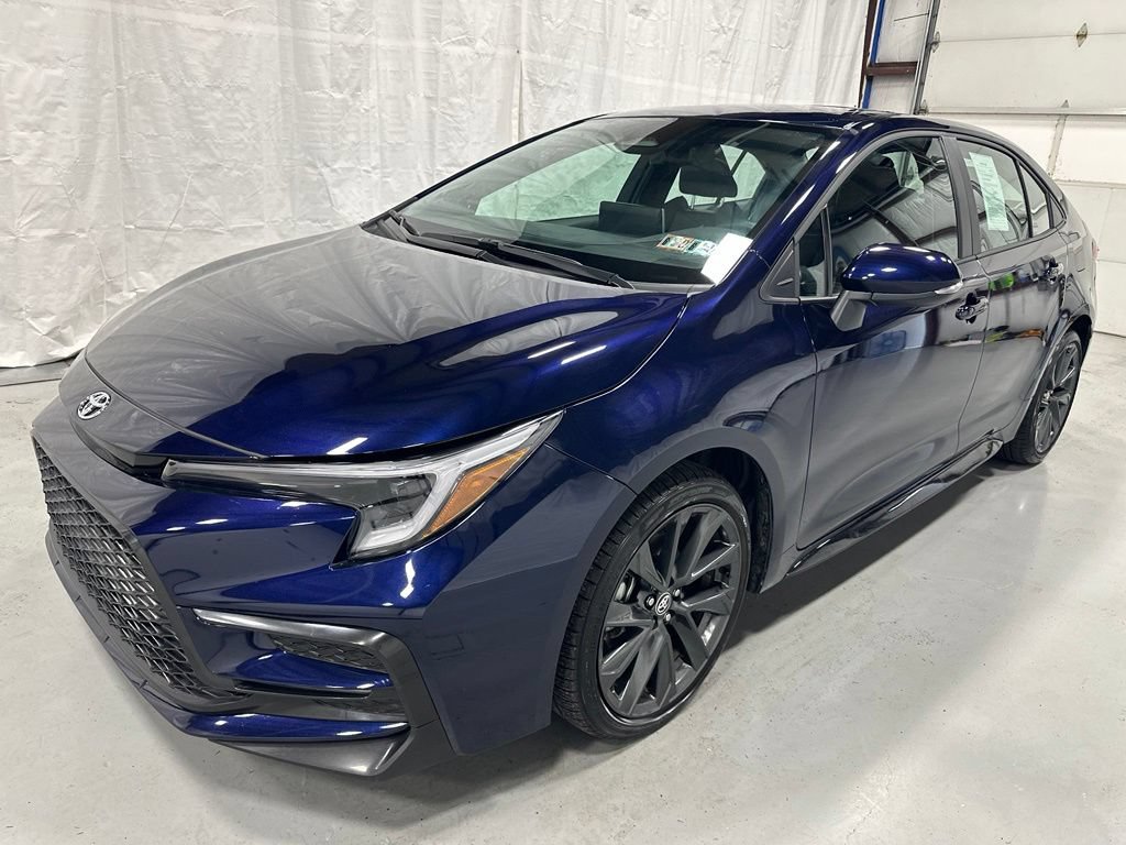 Used 2026 Toyota Corolla XSE FWD image 3